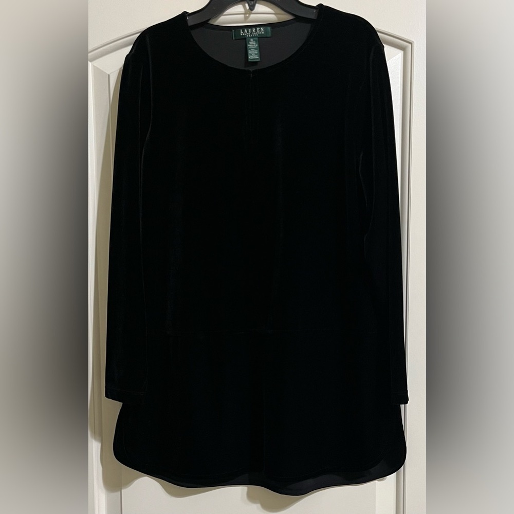 Ralph Lauren Women’s Black Velvet Stretch Top Blouse PETITE Large GORGEOUS